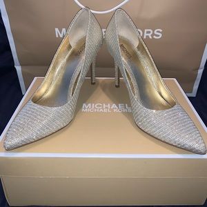 NEW Michael Kors Claire Chain Mesh Pump in Gold
